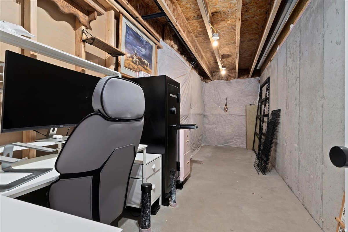 PONY EXPRESS TOWNHOMES - Residential