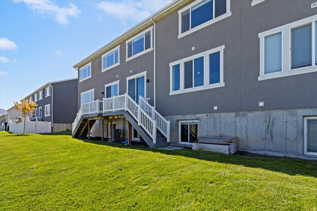 PONY EXPRESS TOWNHOMES - Residential