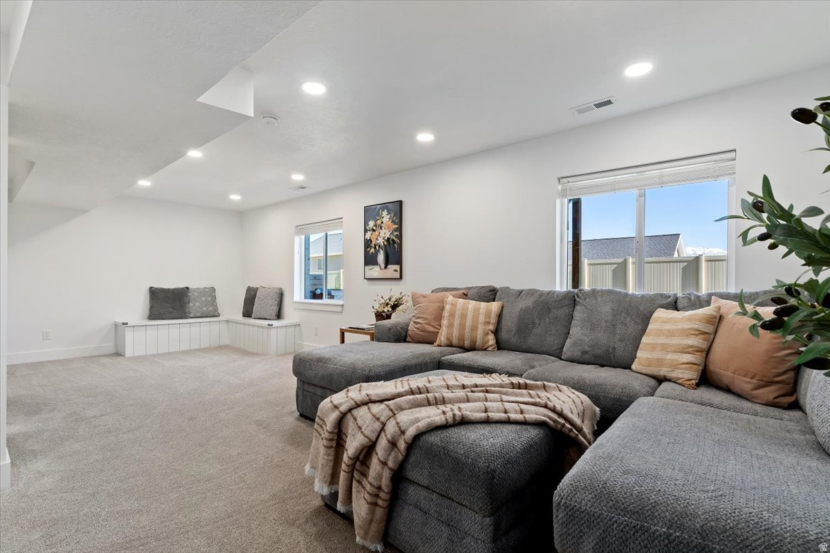 PONY EXPRESS TOWNHOMES - Residential