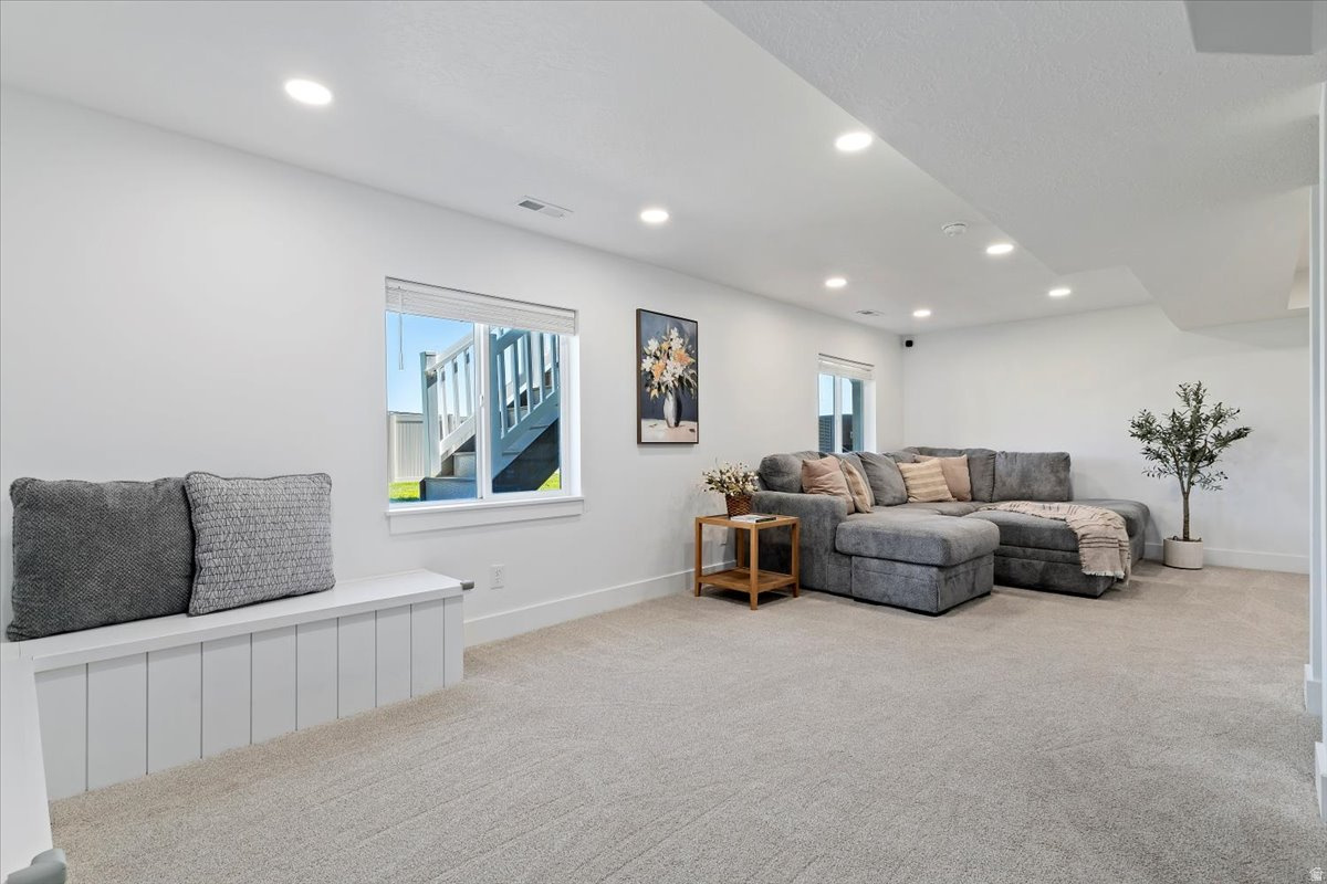 PONY EXPRESS TOWNHOMES - Residential