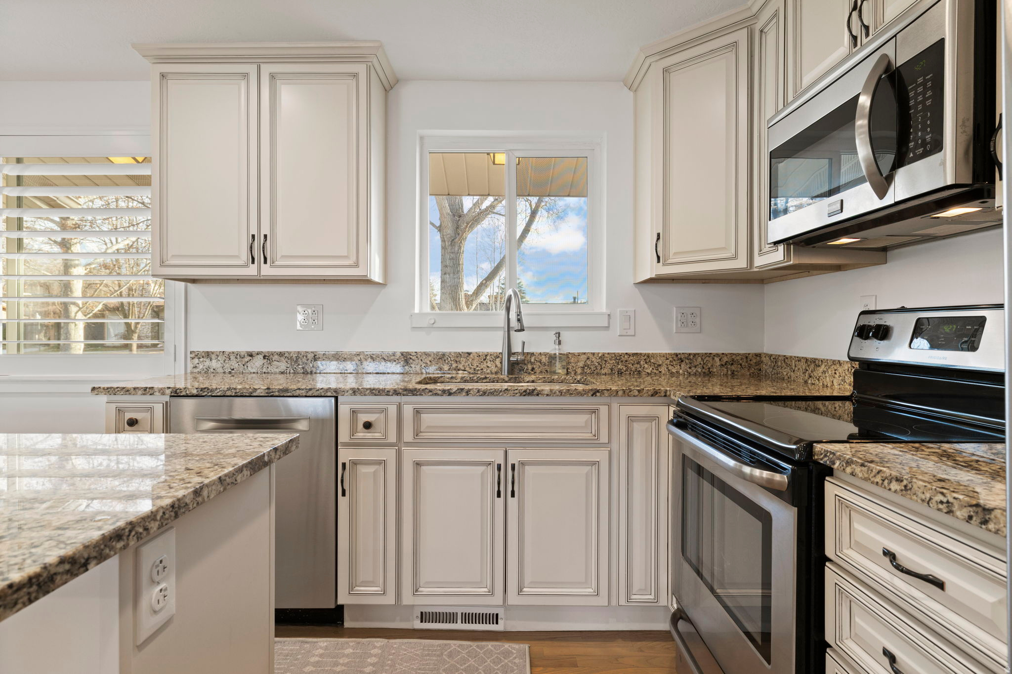 FONTAINE BLEU - Residential