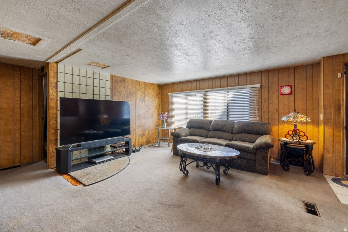 LUCAS RIDGE - Residential