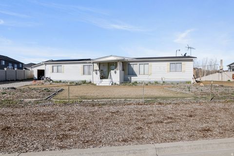 Photo of 11010 S LUCAS LN, South Jordan, UT 84095 (MLS # 2141346)