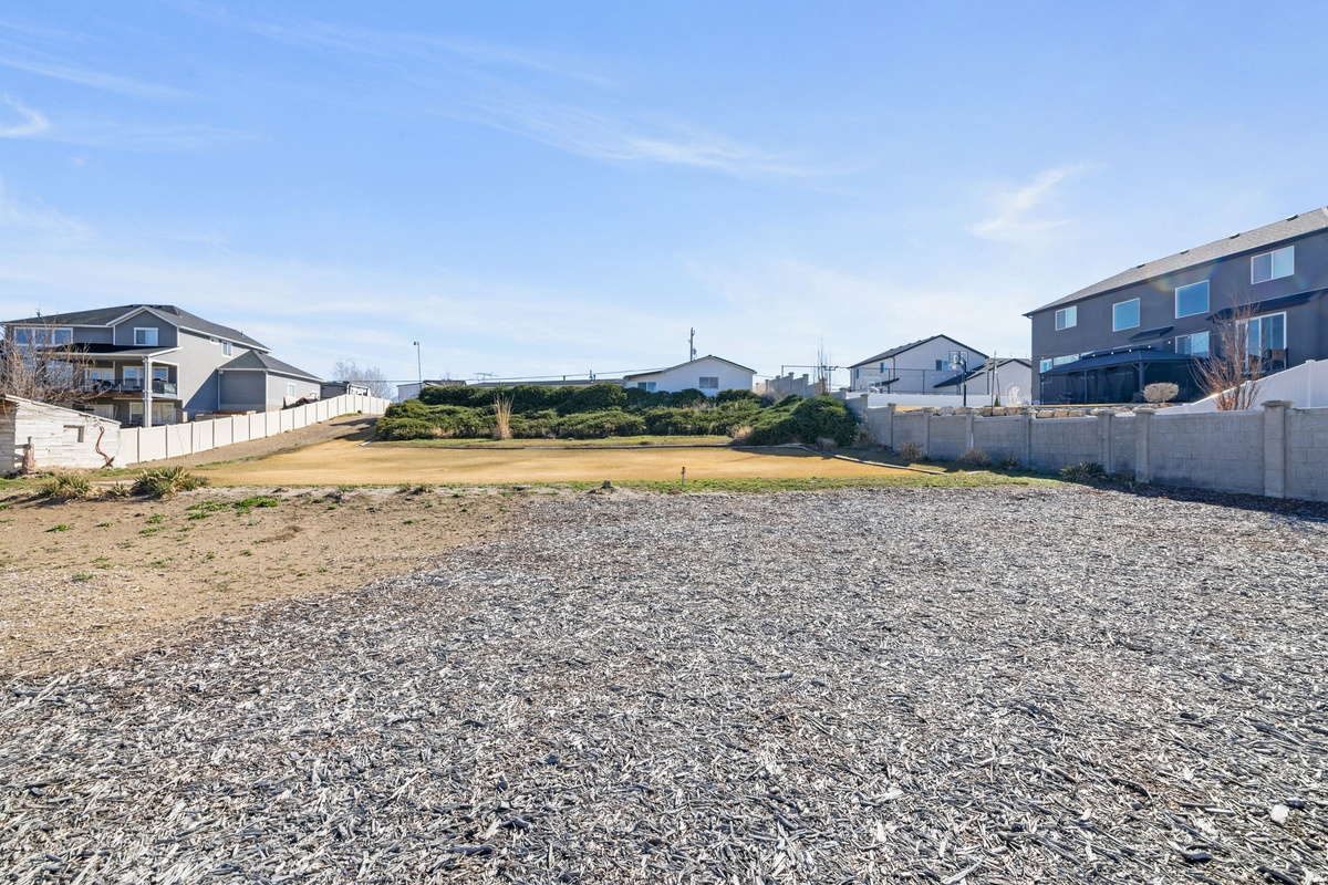 LUCAS RIDGE - Residential