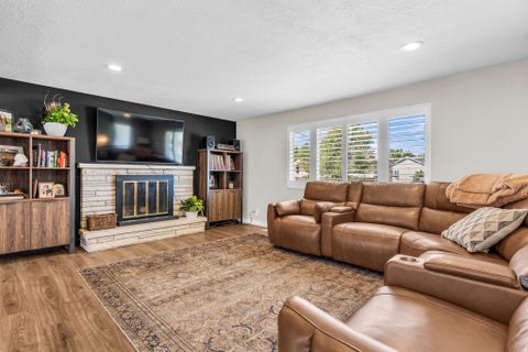 Tiny photo for 840 N 325 W, Bountiful, UT 84010 (MLS # 2162758)