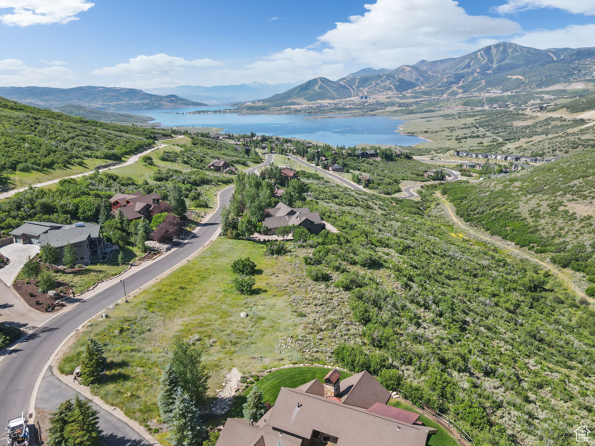 DEER MOUNTAIN - Land