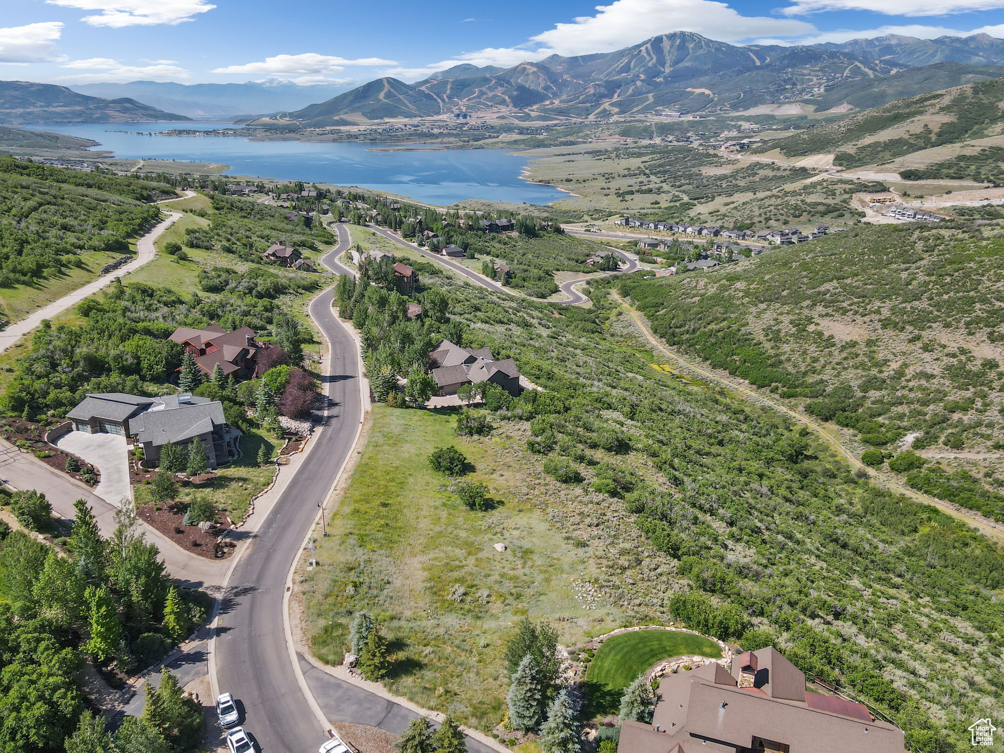 DEER MOUNTAIN - Land