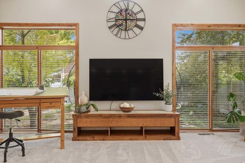 Tiny photo for 962 S VALLEY VIEW DR E, Fruit Heights, UT 84037 (MLS # 2154796)