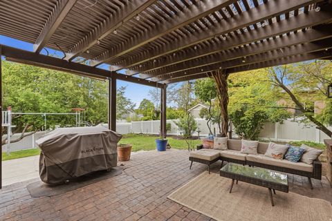 Tiny photo for 962 S VALLEY VIEW DR E, Fruit Heights, UT 84037 (MLS # 2154796)