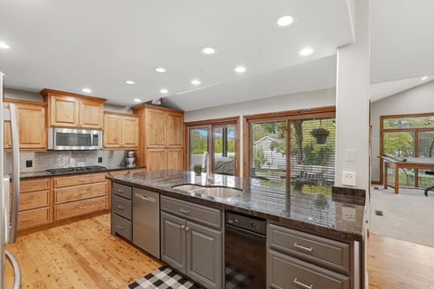 Tiny photo for 962 S VALLEY VIEW DR E, Fruit Heights, UT 84037 (MLS # 2154796)