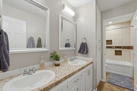 Tiny photo for 962 S VALLEY VIEW DR E, Fruit Heights, UT 84037 (MLS # 2154796)