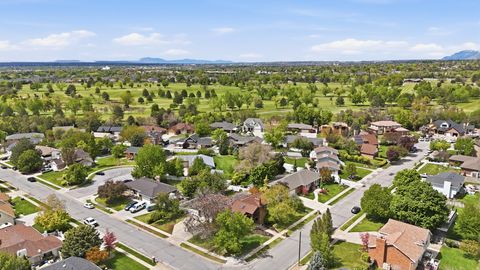 Tiny photo for 962 S VALLEY VIEW DR E, Fruit Heights, UT 84037 (MLS # 2154796)