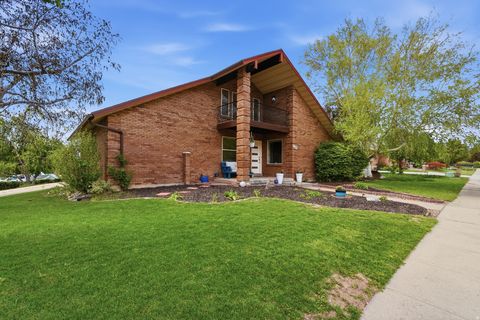 Tiny photo for 962 S VALLEY VIEW DR E, Fruit Heights, UT 84037 (MLS # 2154796)