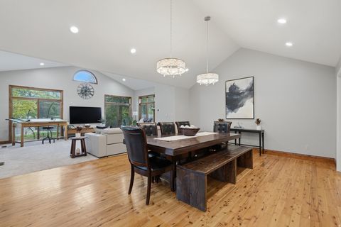 Tiny photo for 962 S VALLEY VIEW DR E, Fruit Heights, UT 84037 (MLS # 2154796)