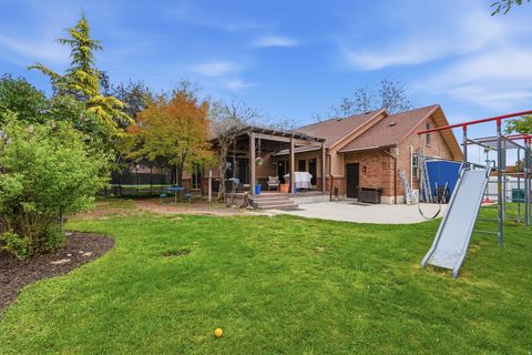 Tiny photo for 962 S VALLEY VIEW DR E, Fruit Heights, UT 84037 (MLS # 2154796)