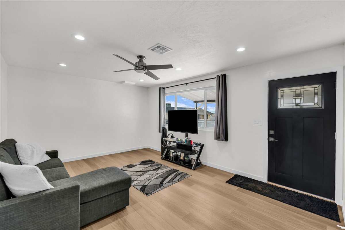 WARM SPRINGS - Residential