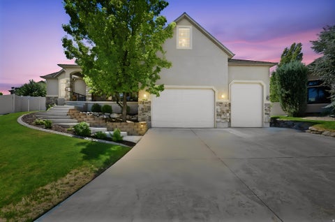 Photo of 5977 W HEAVY CLOUD CIR S, Herriman, UT 84096 (MLS # 2175991)