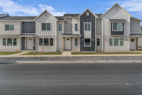 Photo of 2732 S ALLISON WAY #214, Syracuse, UT 84075 (MLS # 2128896)