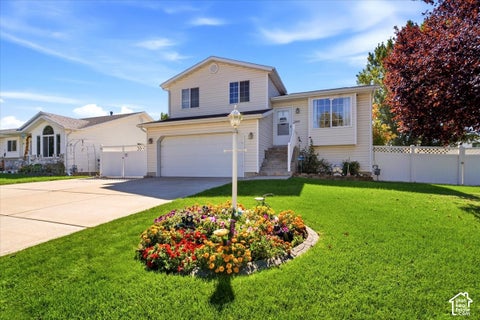 Tiny photo for 2089 W 1570 N, Clinton, UT 84015 (MLS # 2188691)