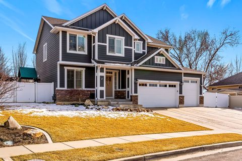 Tiny photo for 141 W GAILEY LN, Kaysville, UT 84037 (MLS # 2139199)