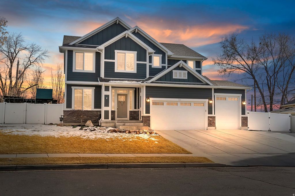 Photo of 141 W GAILEY LN, Kaysville, UT 84037 (MLS # 2139199)