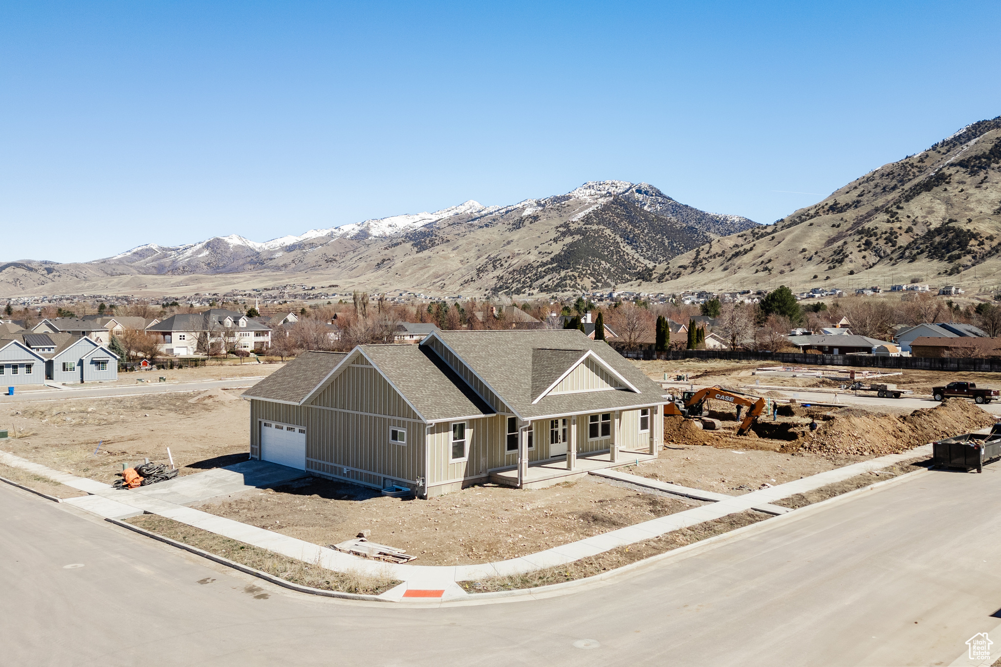 FOOTHILL LOFTS - Residential