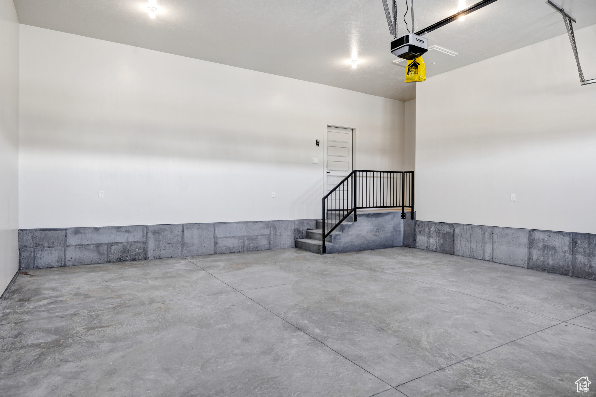 FOOTHILL LOFTS - Residential