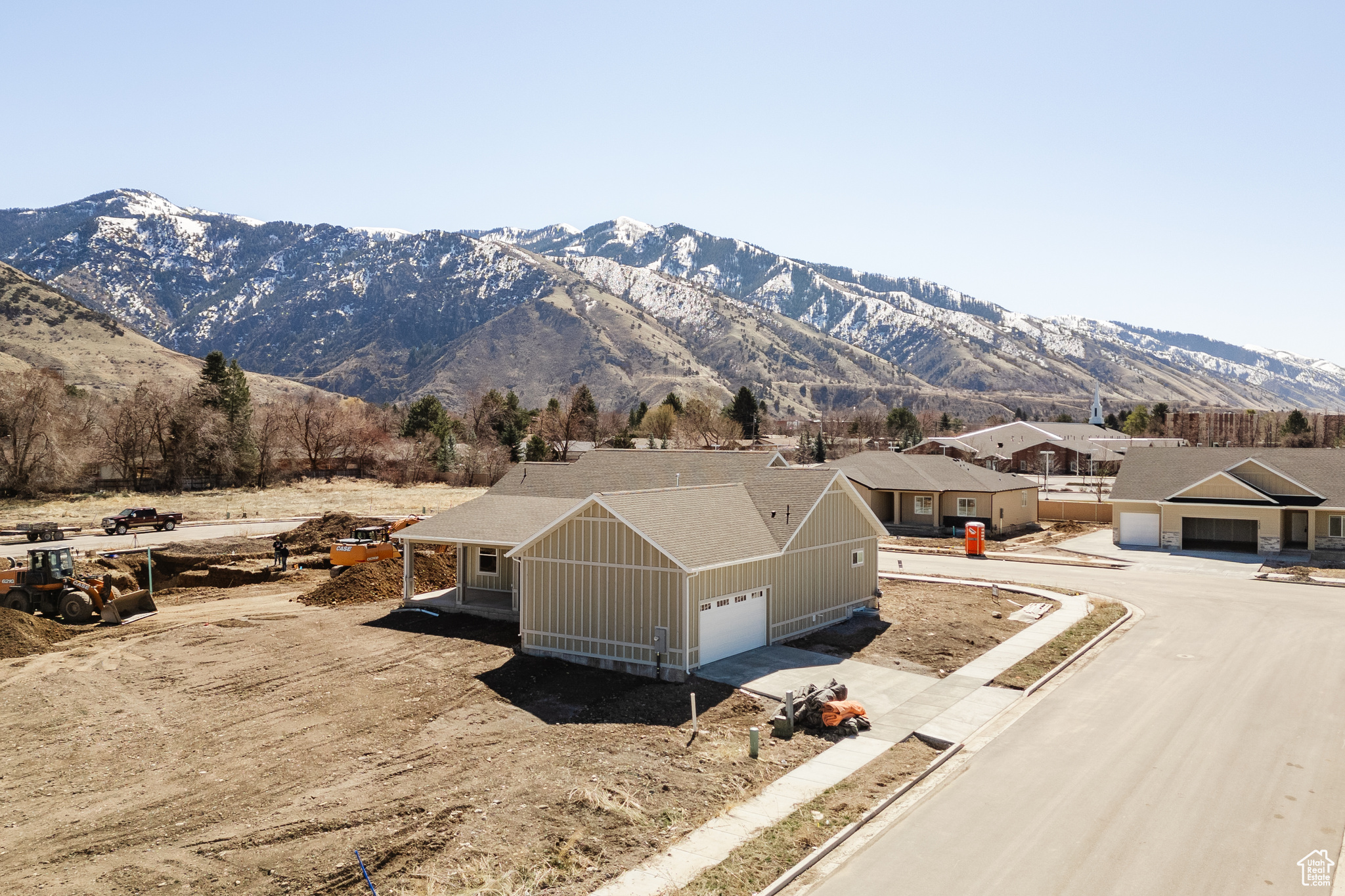 FOOTHILL LOFTS - Residential