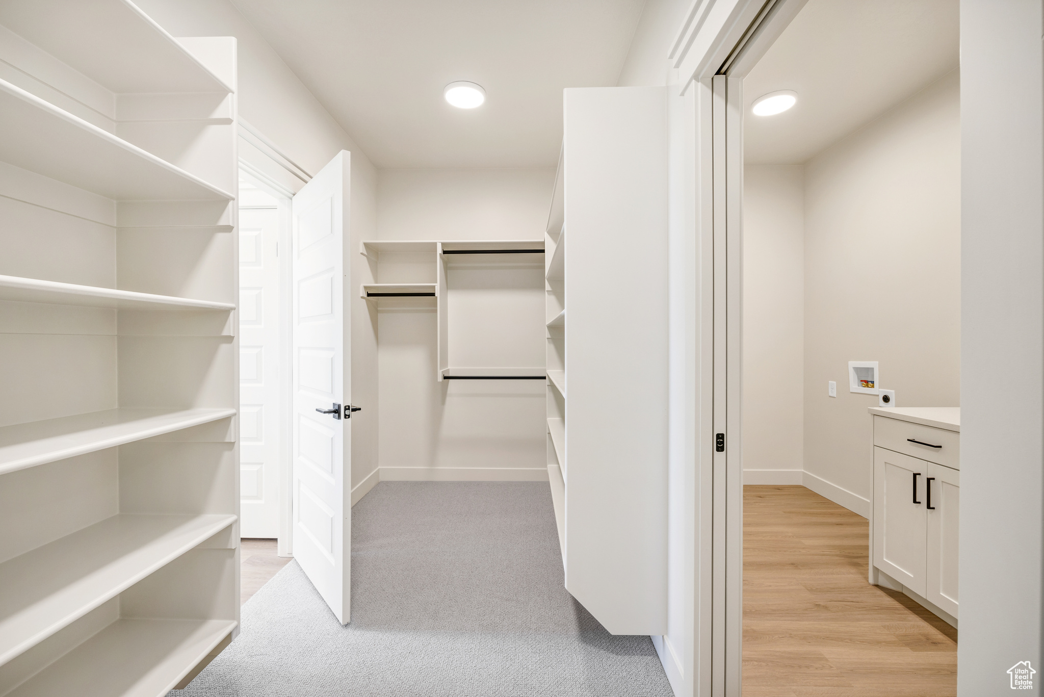 FOOTHILL LOFTS - Residential