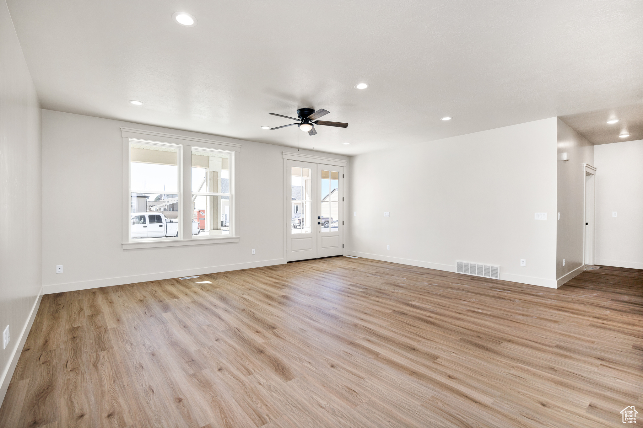 FOOTHILL LOFTS - Residential