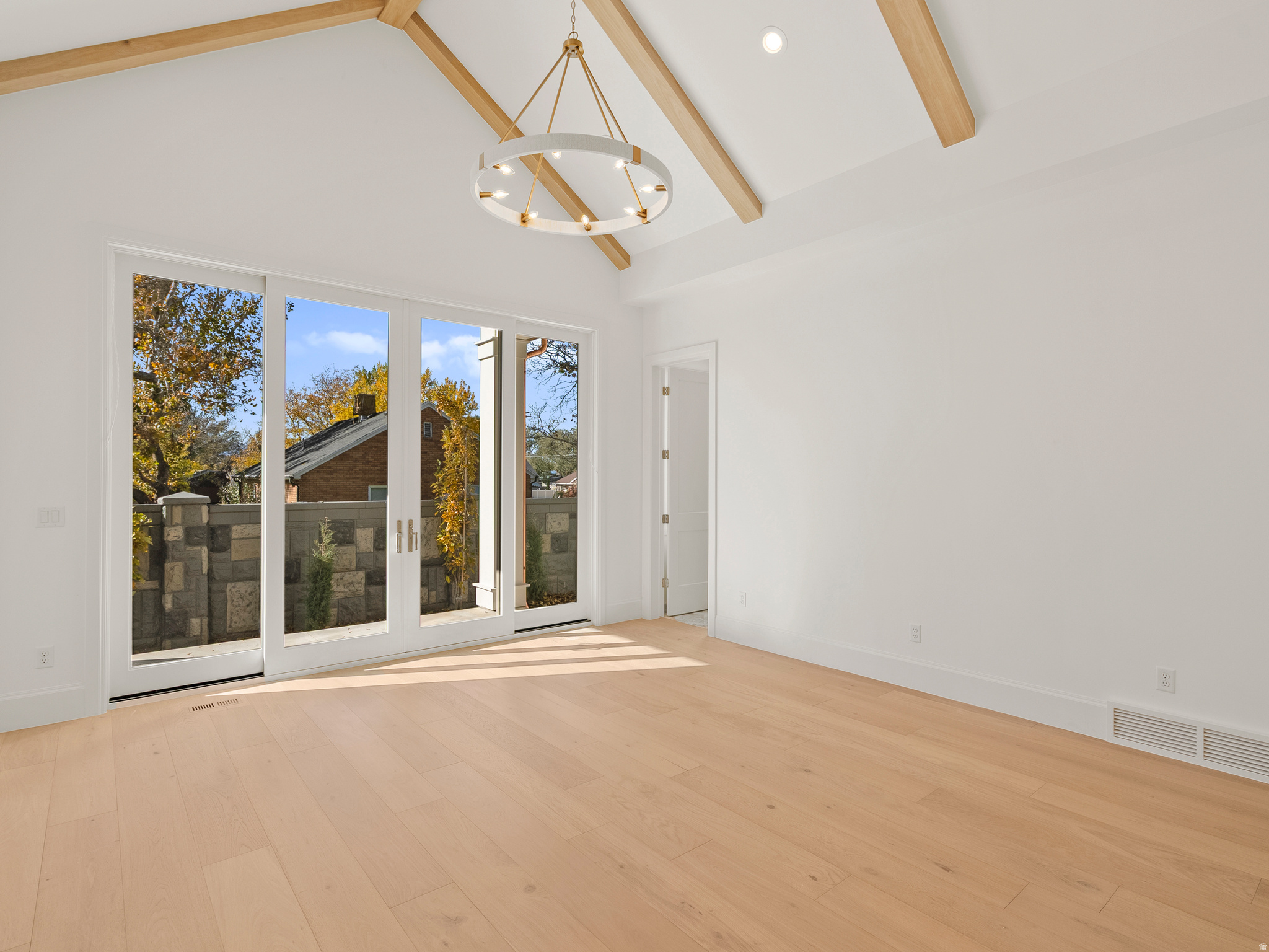 VIKING COURT - Residential