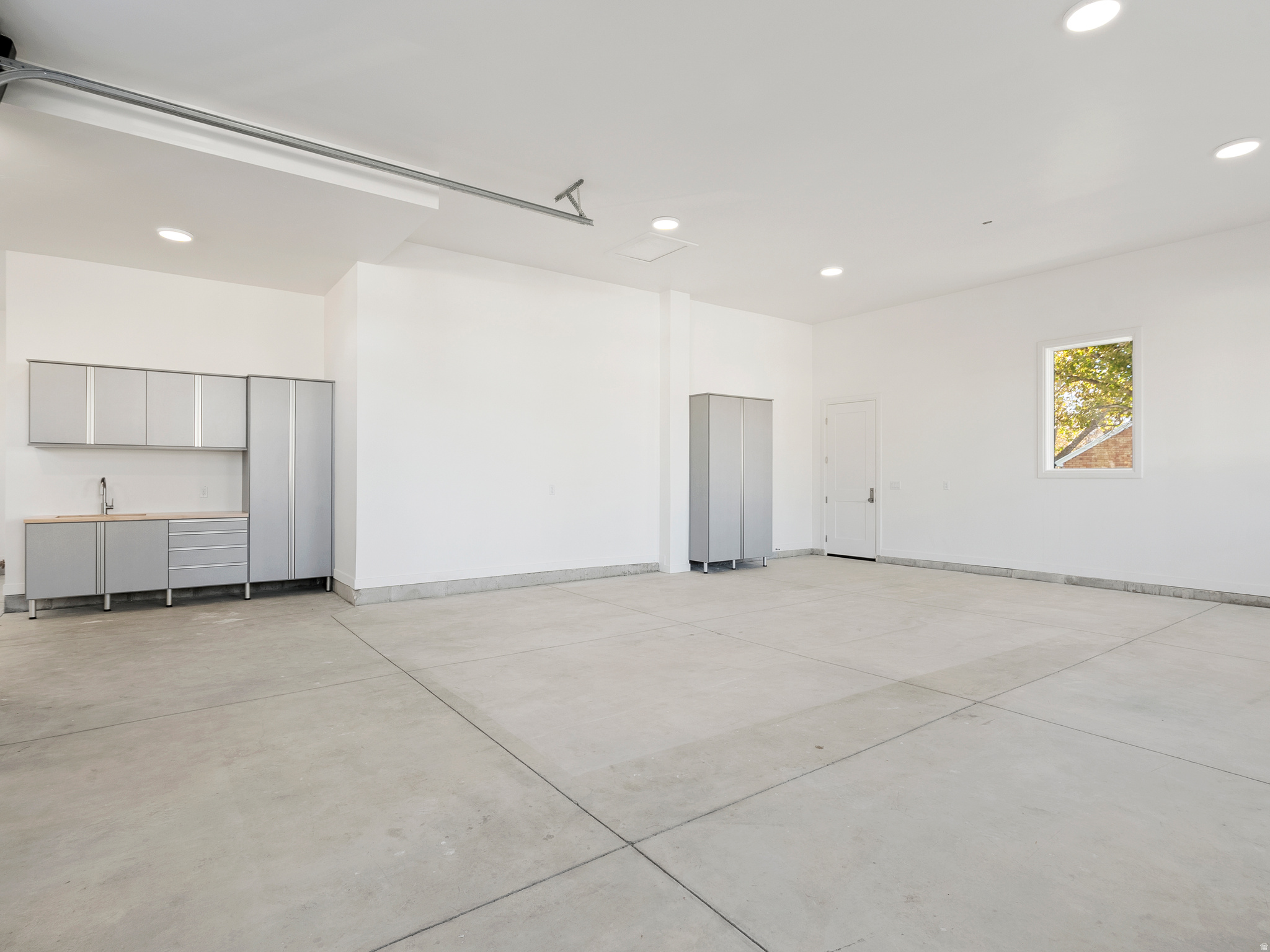 VIKING COURT - Residential