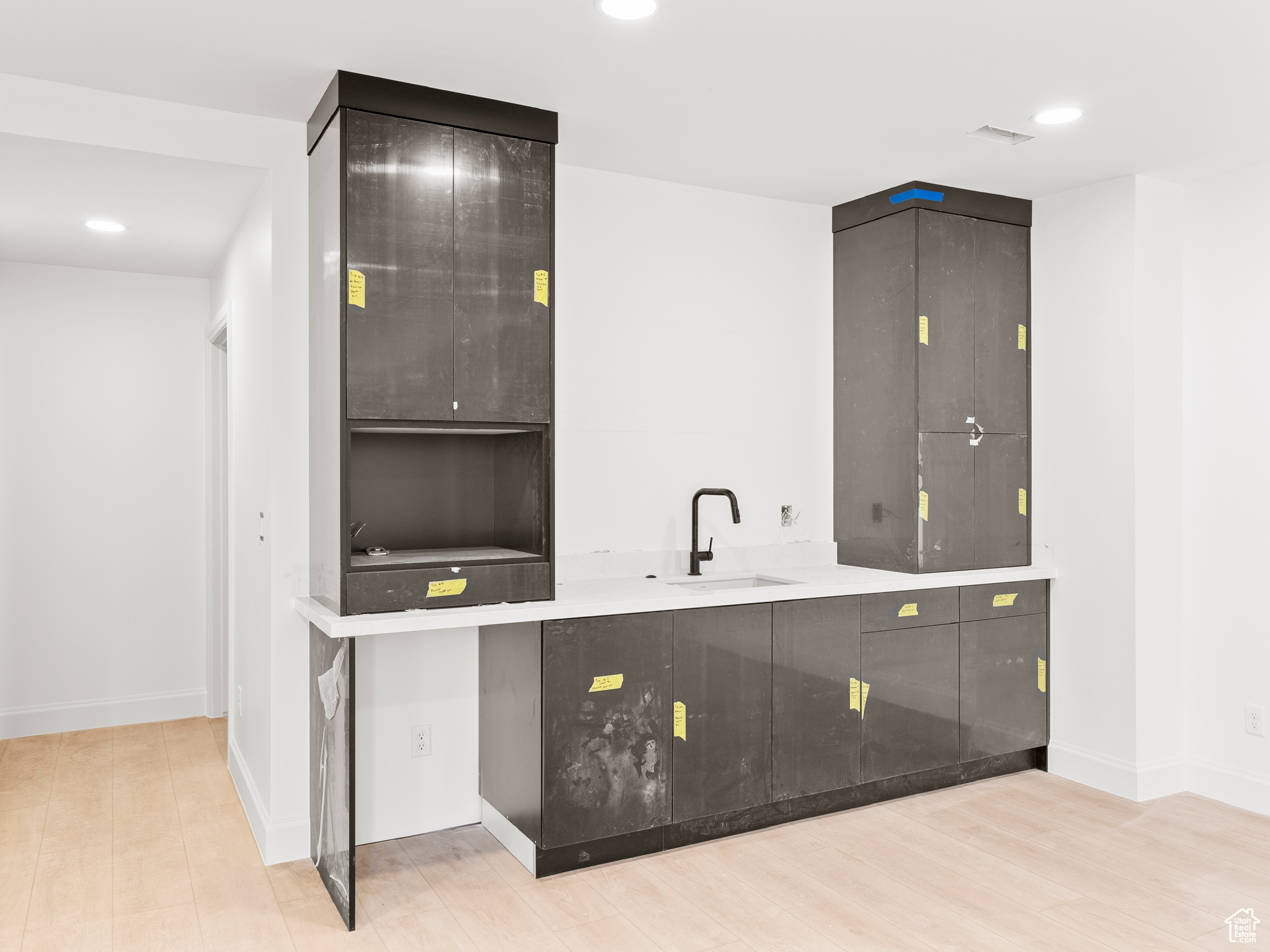 VIKING COURT - Residential