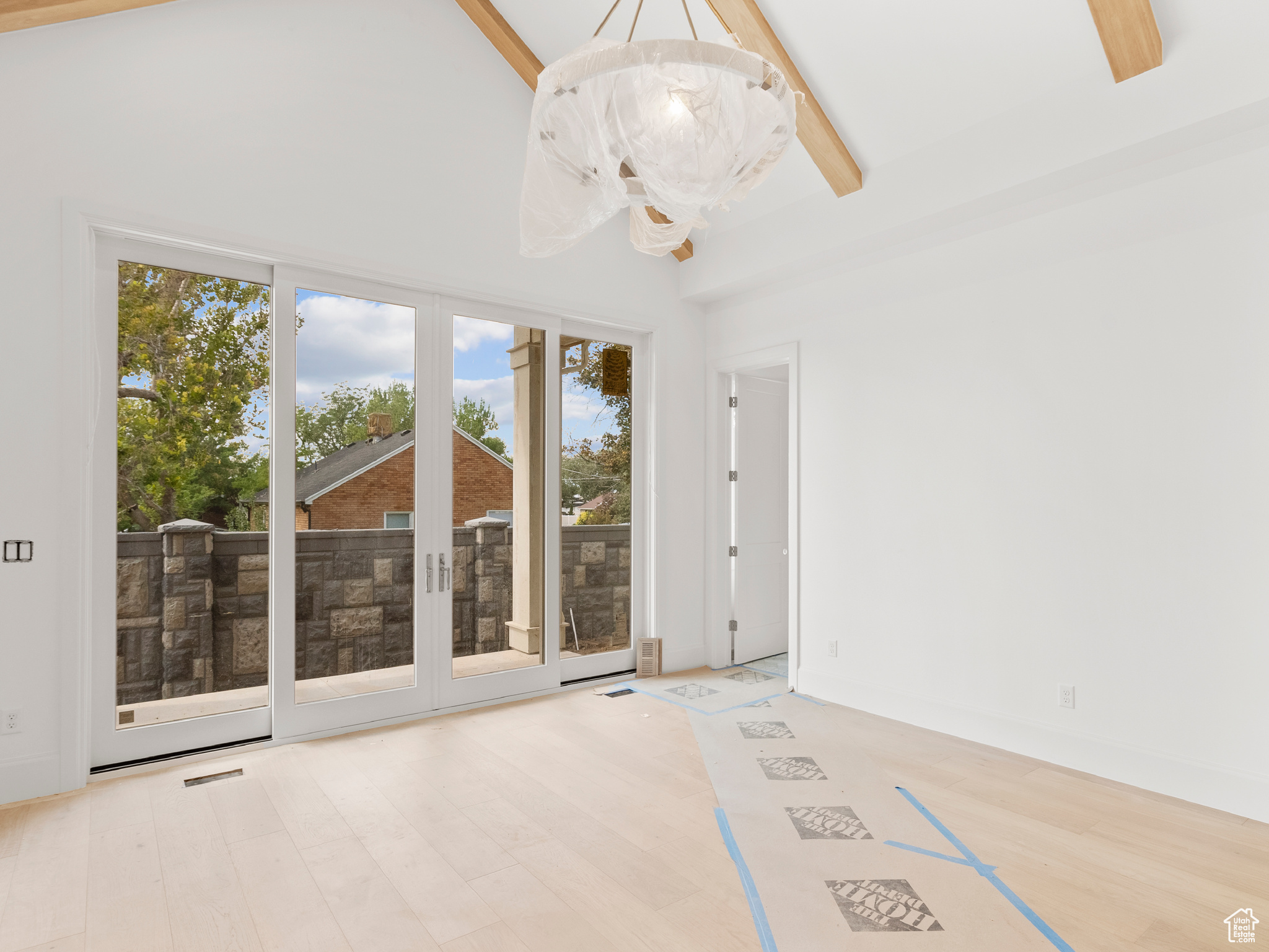 VIKING COURT - Residential