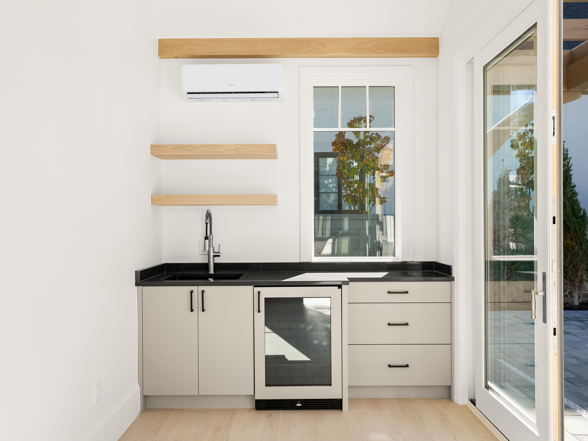 VIKING COURT - Residential