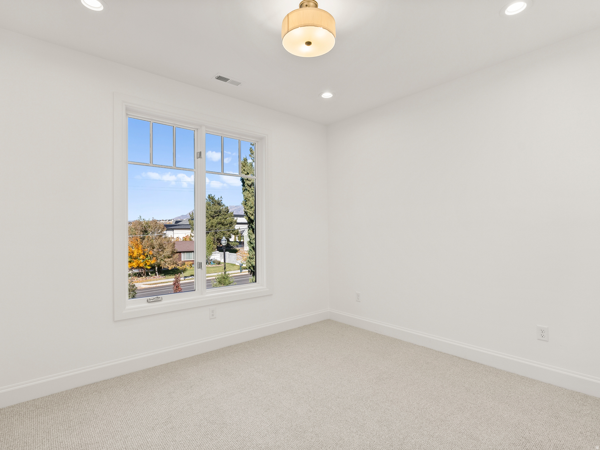 VIKING COURT - Residential