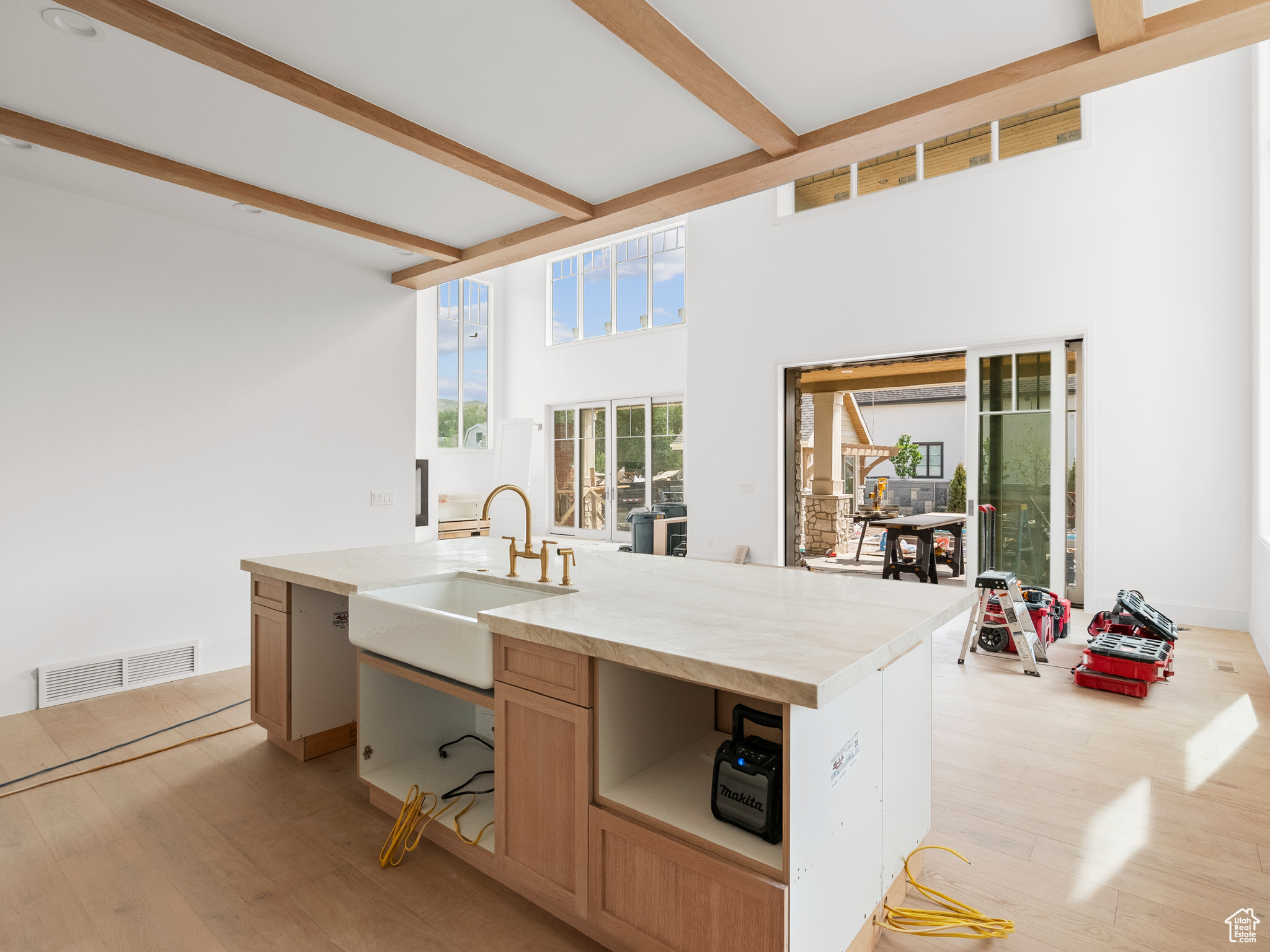 VIKING COURT - Residential