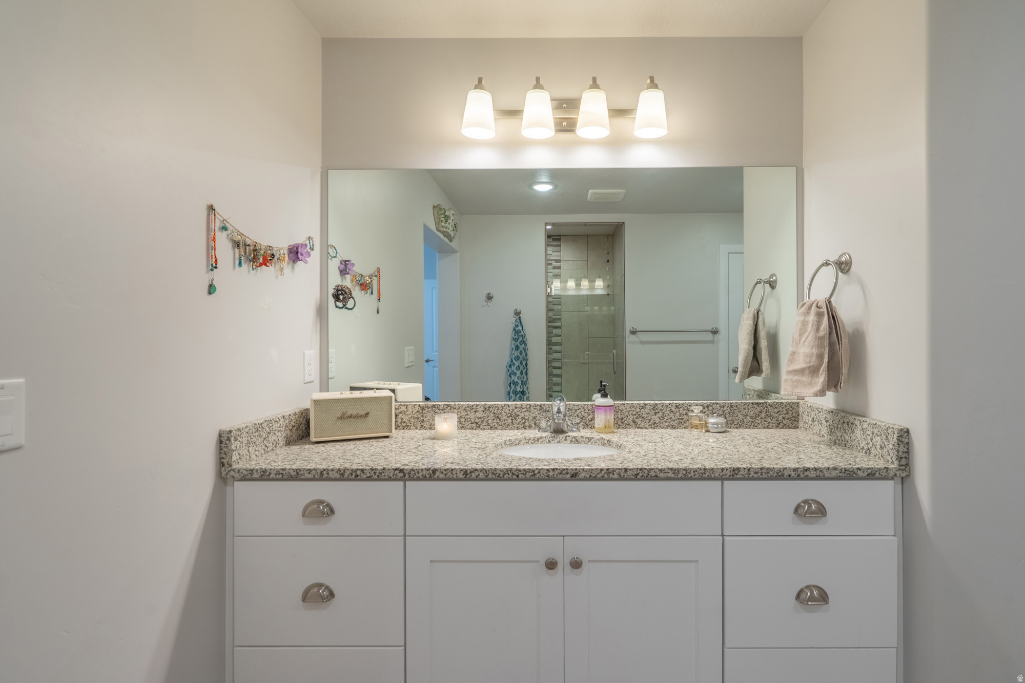 HURRICANE HEIGHTS TOWNHOMES - Residential