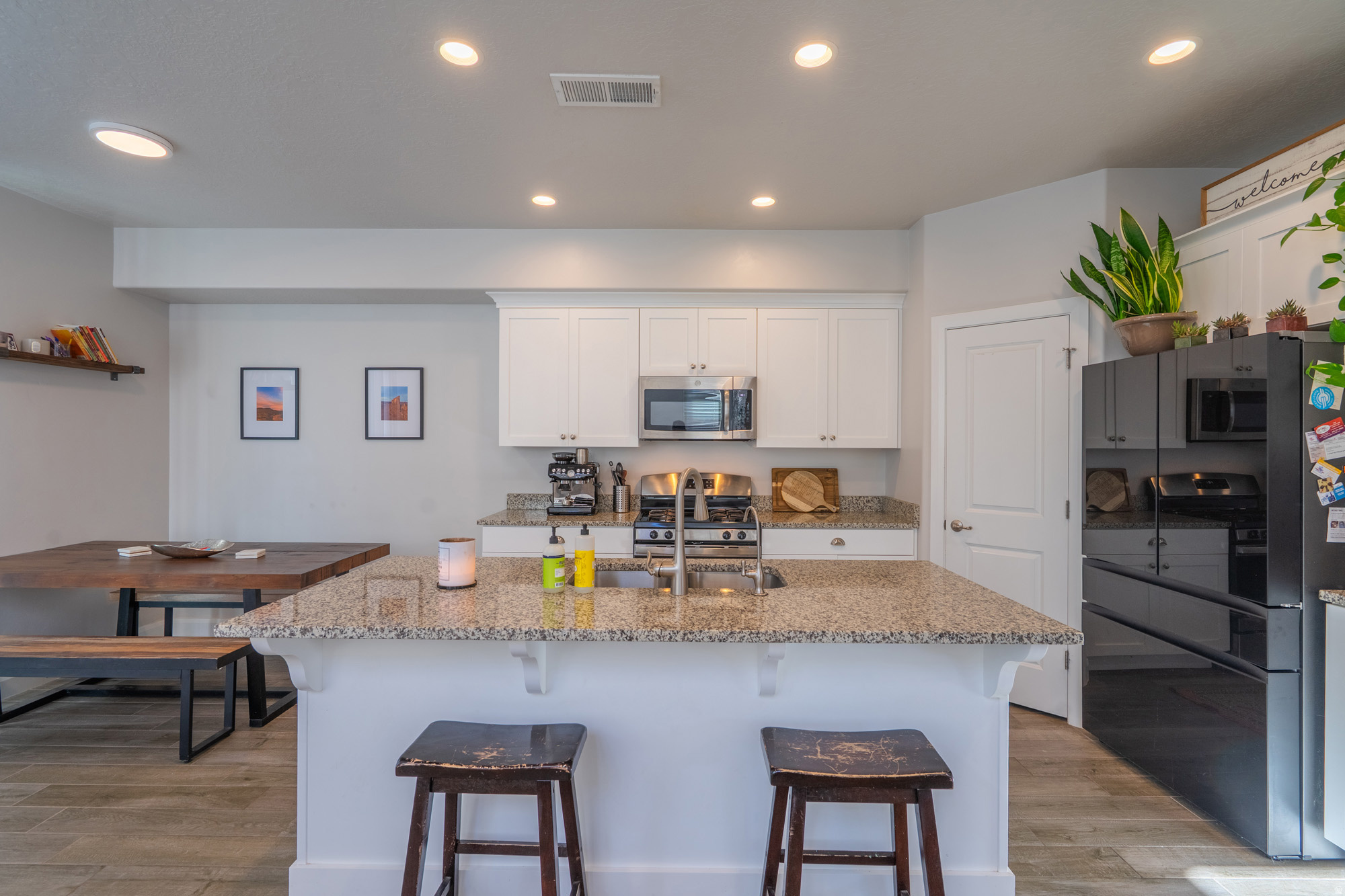 HURRICANE HEIGHTS TOWNHOMES - Residential