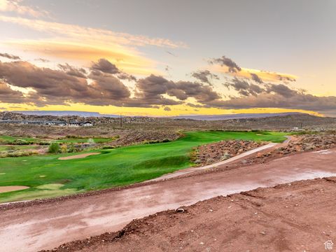 Tiny photo for 1702 N GOLDEN BEAR WAY #106, Washington, UT 84780 (MLS # 2119532)