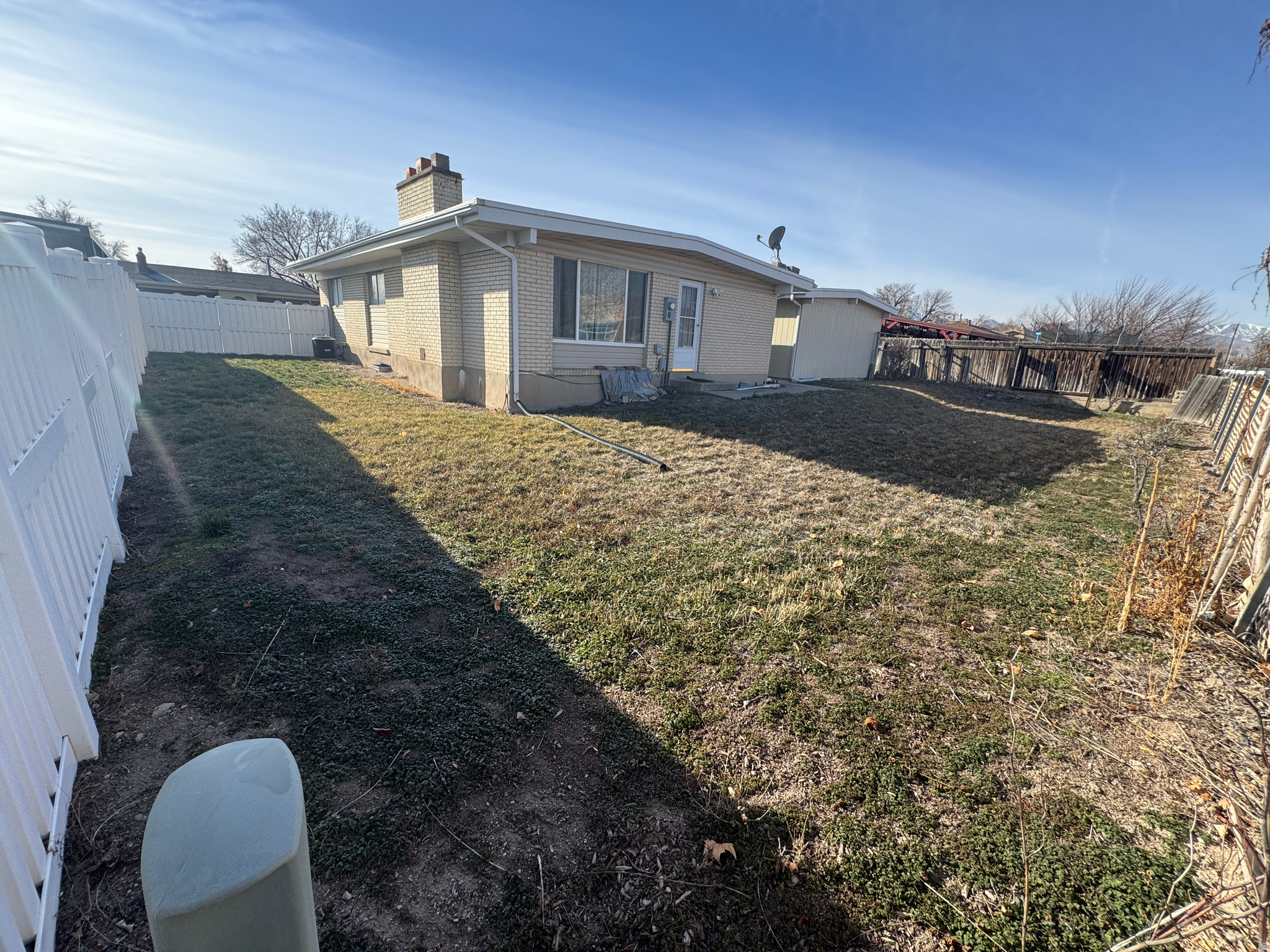 COUNTRY SQUIRE ESTATES - Residential