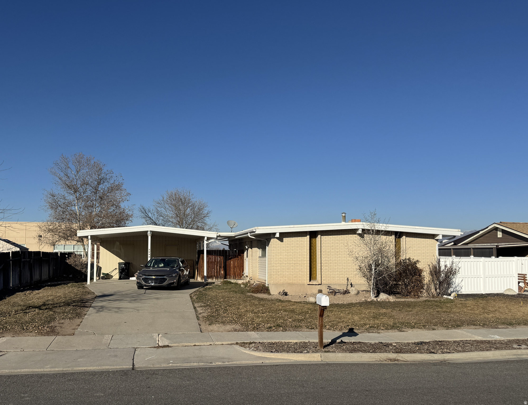 COUNTRY SQUIRE ESTATES - Residential