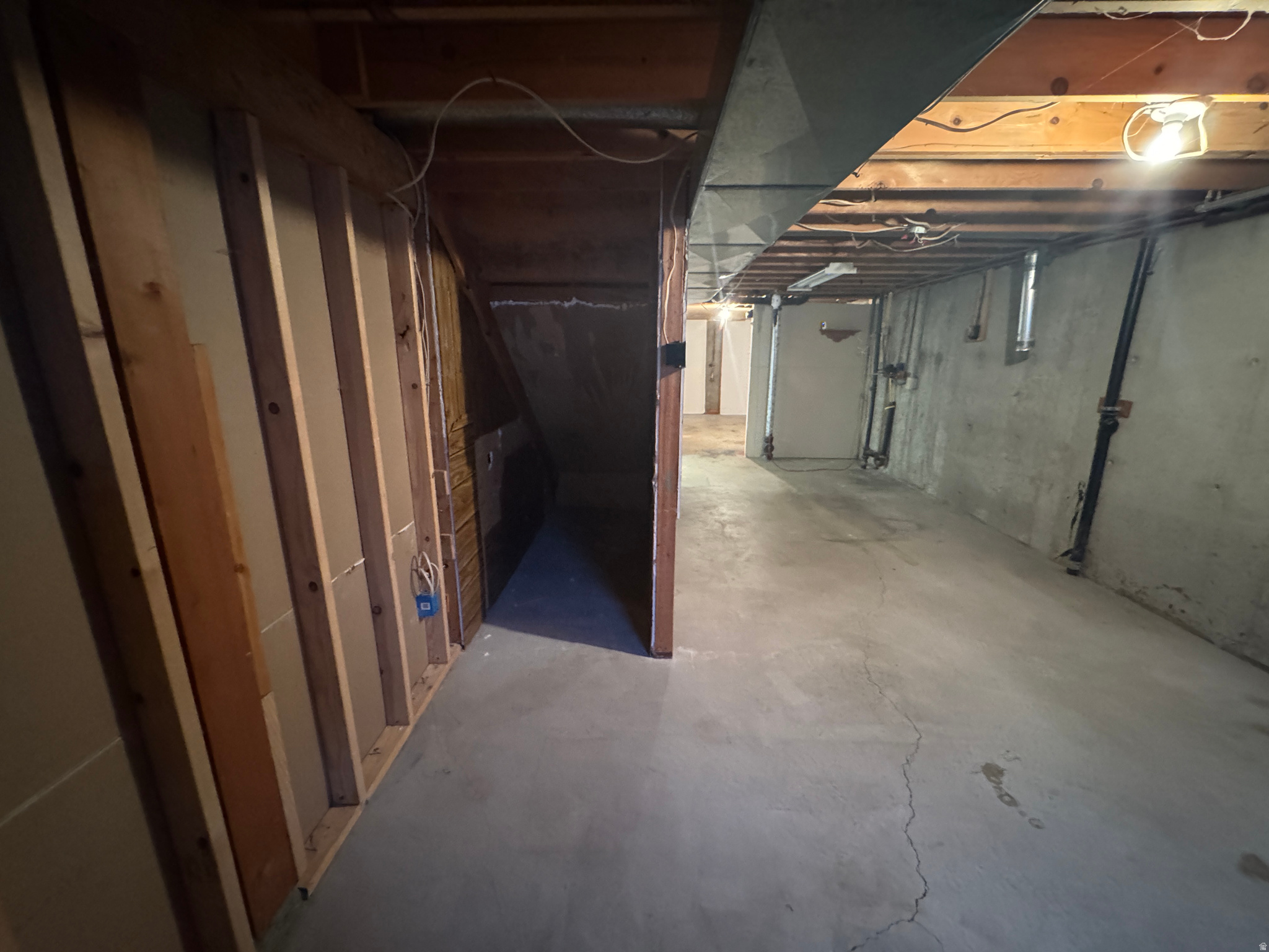 COUNTRY SQUIRE ESTATES - Residential