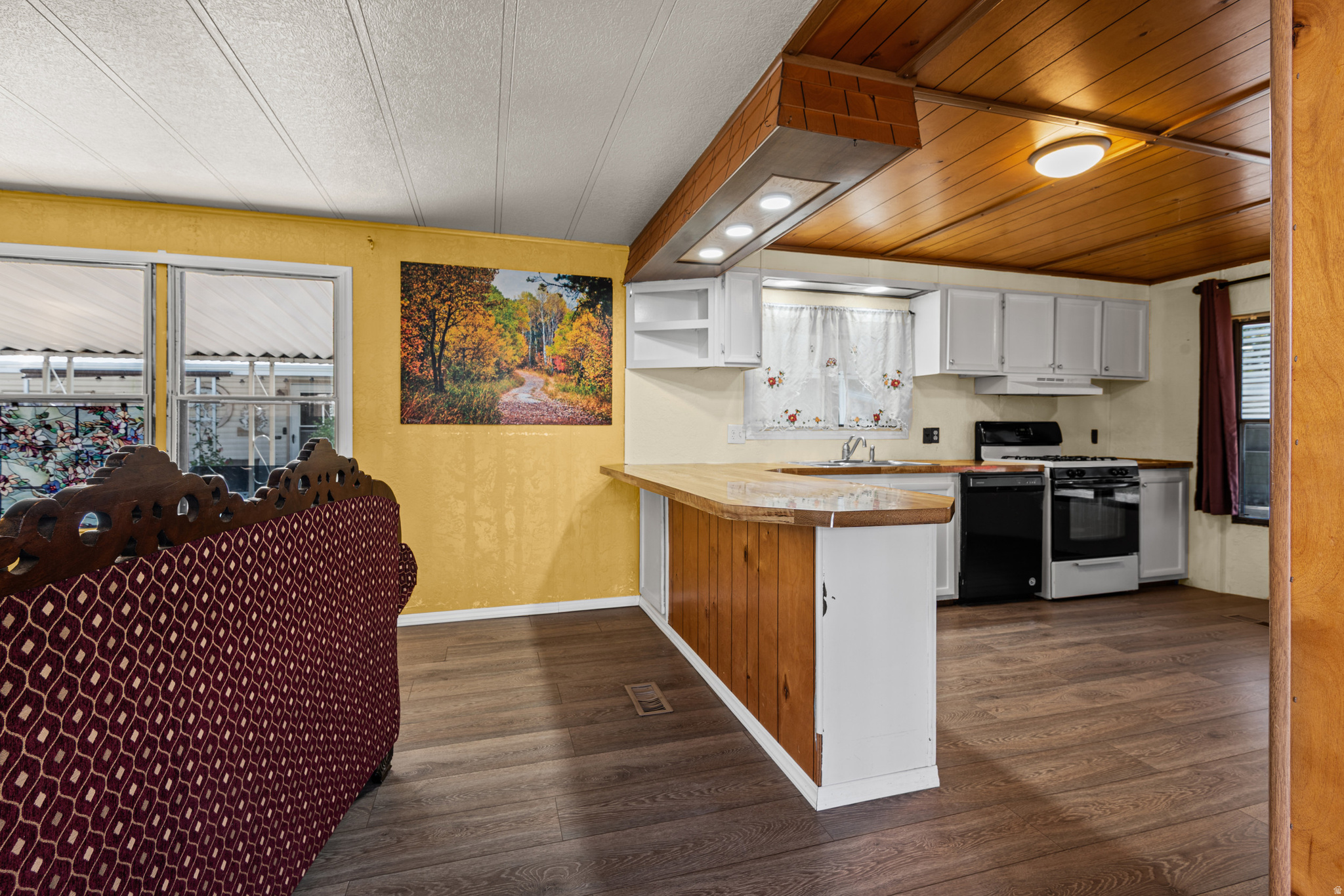 WESTWOOD VILLAGE - Residential