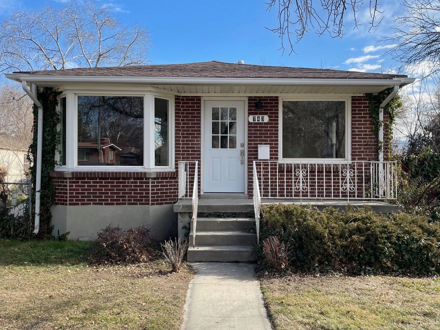 A Beautiful newly remodeled 4 bedroom 2 bath home in a quiet neighborhood.  It has a Basement entry that can be used as a mother-in-law or and ADU apartment.  It is close to Downtown Salt Lake City.  Easy access to the freeway. It is ready to for you to move in.