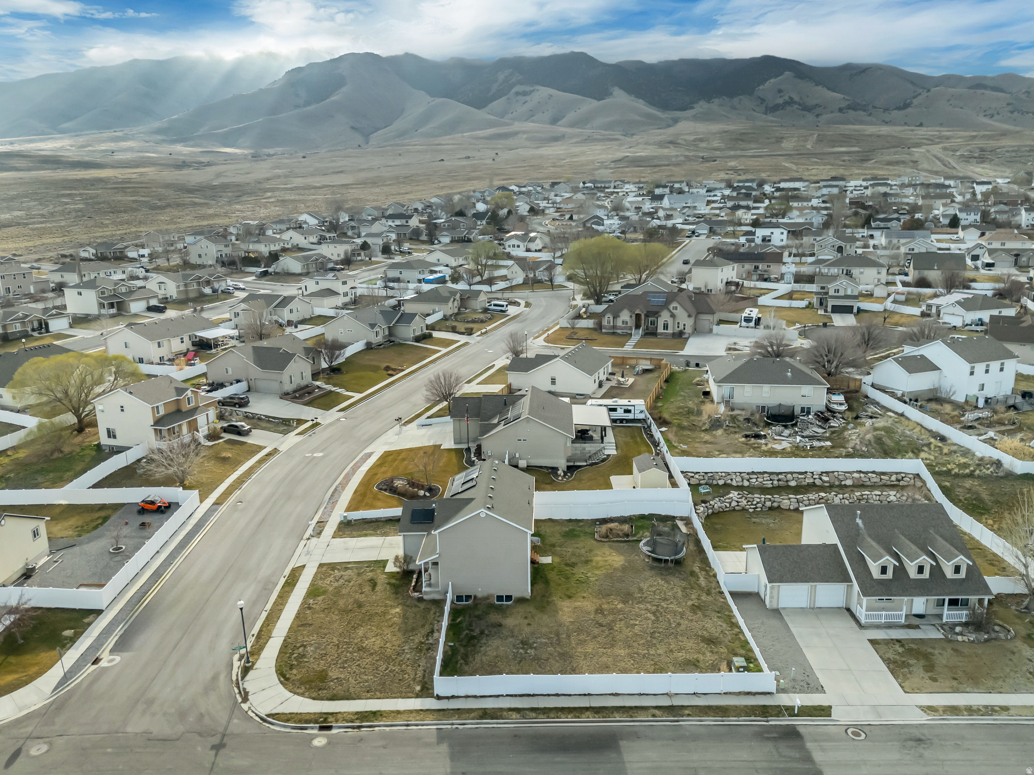 LAKE MOUNTAIN ESTATES - Residential