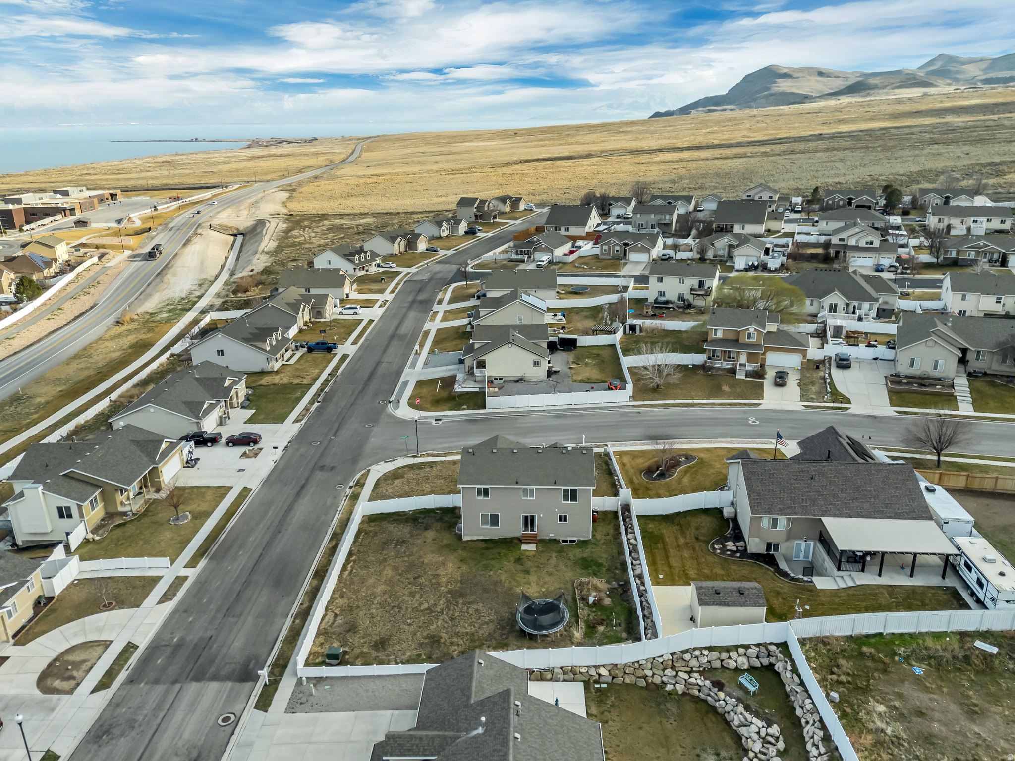 LAKE MOUNTAIN ESTATES - Residential