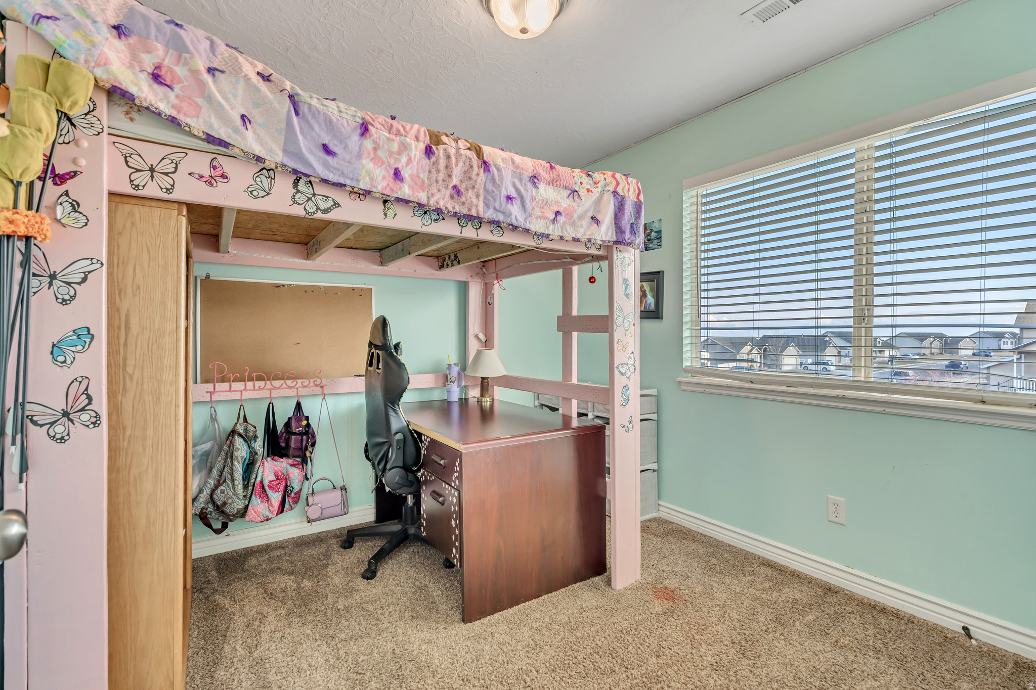 LAKE MOUNTAIN ESTATES - Residential