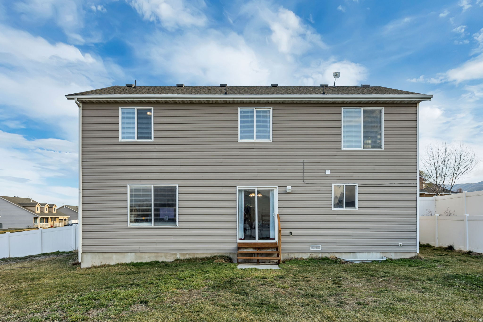 LAKE MOUNTAIN ESTATES - Residential