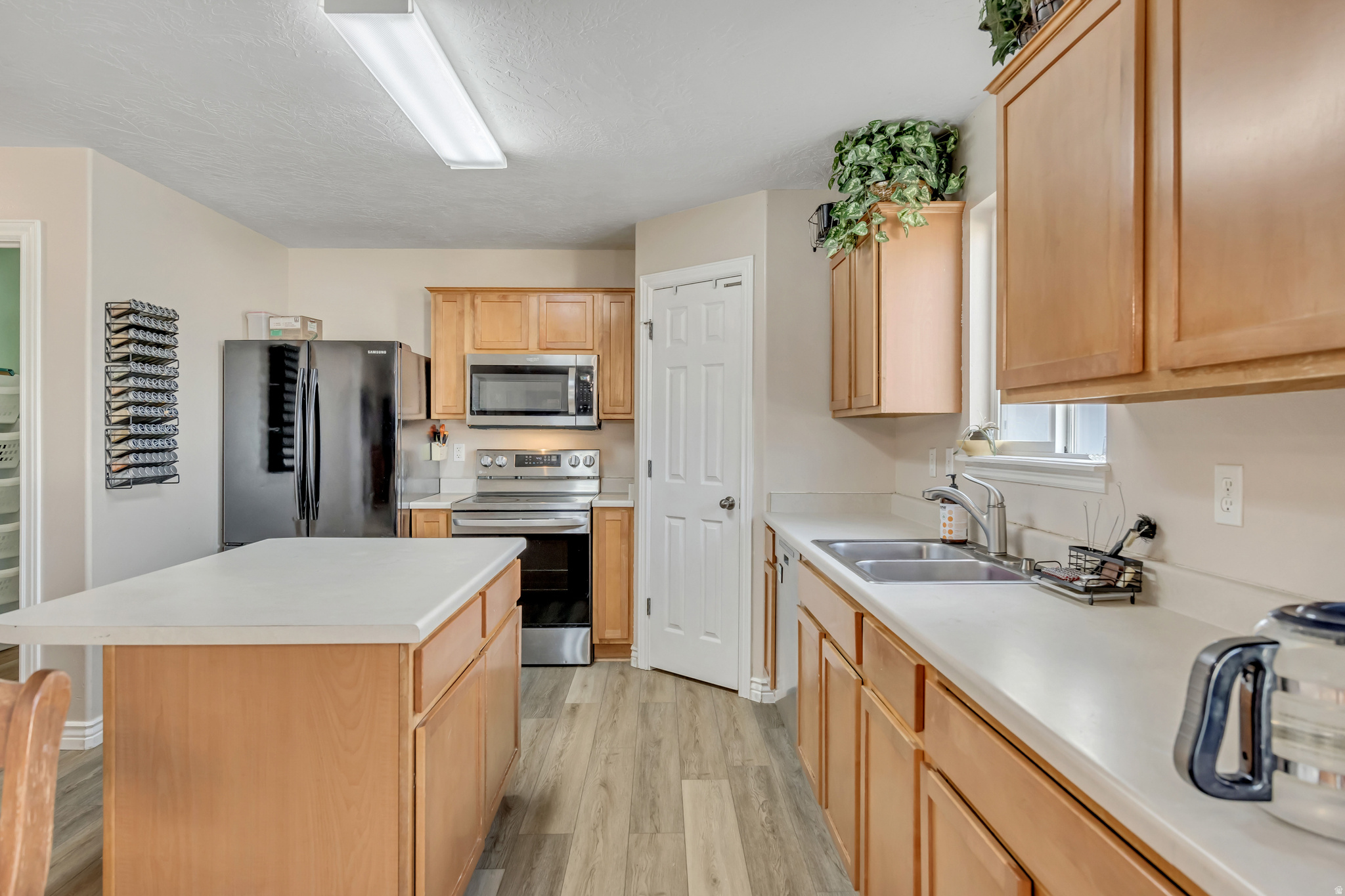 LAKE MOUNTAIN ESTATES - Residential